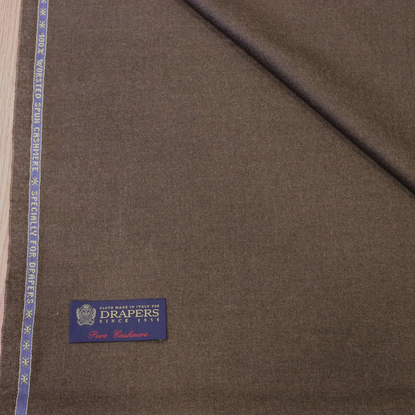 ｍerchant：Drapers
Season：AW
Item：Jacket
Comp.：100％Cashmere
Length：2.0ｍ