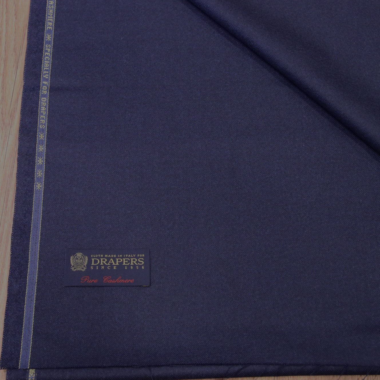 ｍerchant：Drapers
Season：AW
Item：Jacket
Comp.：100％Cashmere
Length：2.0ｍ